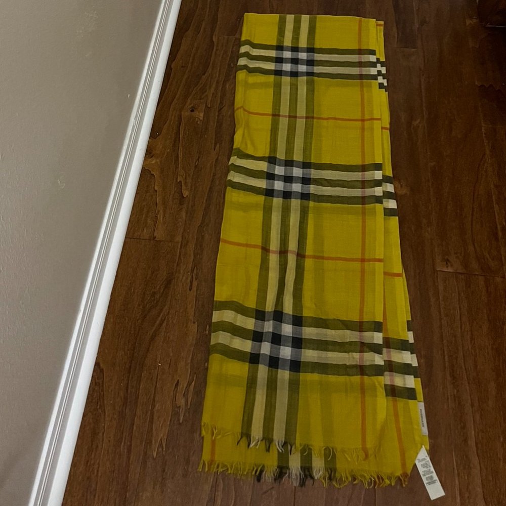 Authentic Burberry summer Gauze Scarf